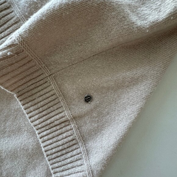 lululemon Cashmere Slim-Fit Crewneck Sweater Subtle Tan Large - Picture 4 of 5